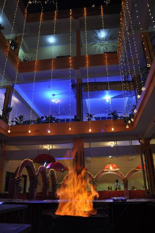 Hotel Maruti Mandapam Jabalpur Extérieur photo