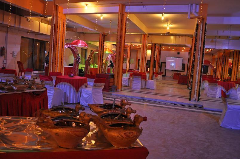 Hotel Maruti Mandapam Jabalpur Extérieur photo